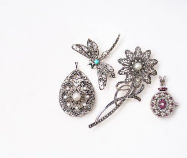 Classical Modern Style Jewellery